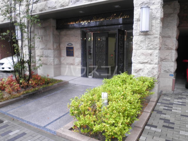 19/28 エントランス