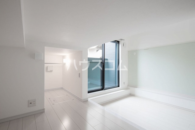 13/19 バルコニー