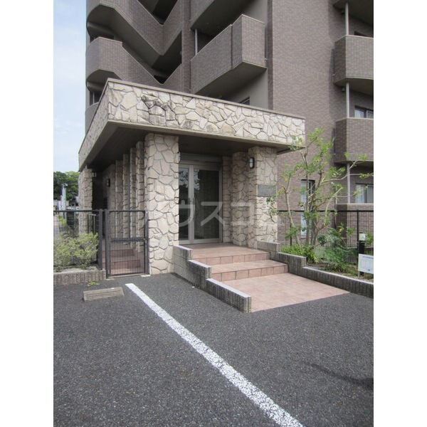 5/8 エントランス