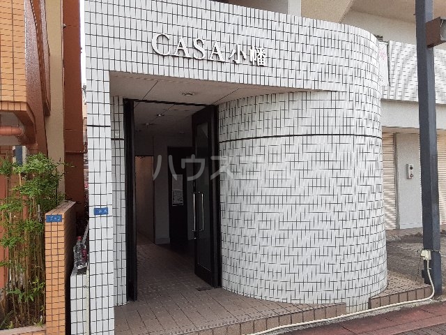 26/28 エントランス