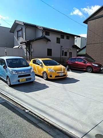 22/30 駐車場