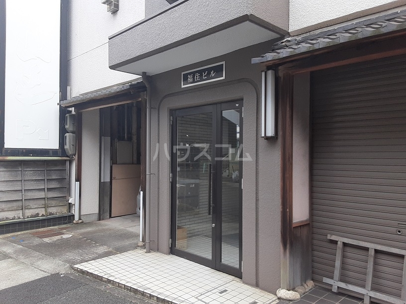 14/20 エントランス