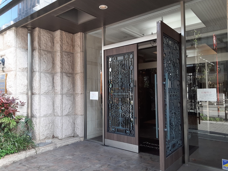 21/29 エントランス