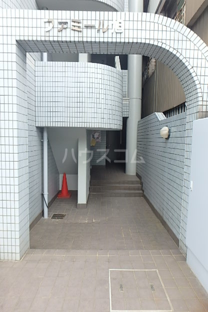 20/26 エントランス