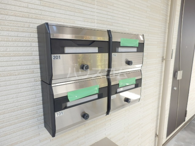 24/30 エントランス