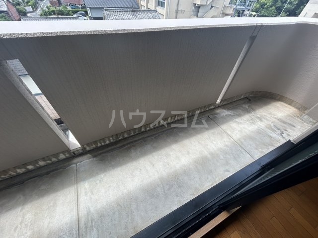 19/30 バルコニー