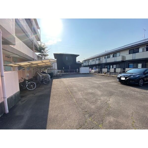 4/12 駐車場