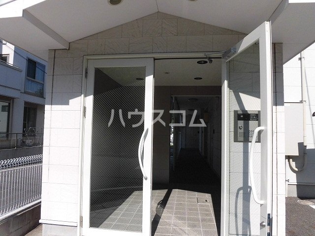 20/30 エントランス