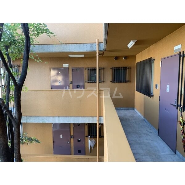 14/18 エントランス