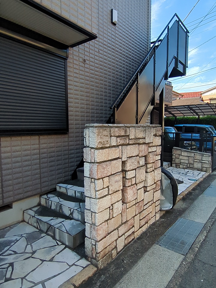 21/23 エントランス