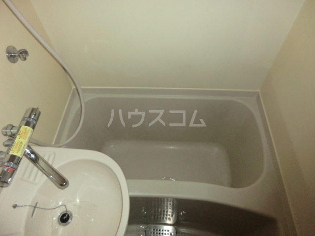 13/22 浴室