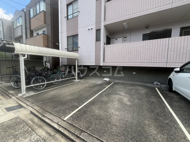22/29 駐車場