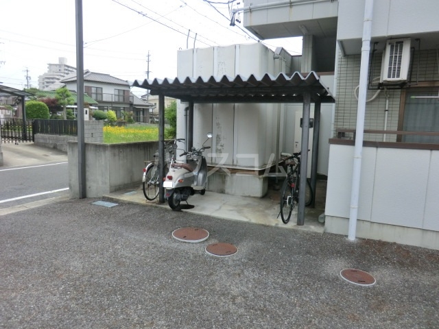 21/28 駐車場