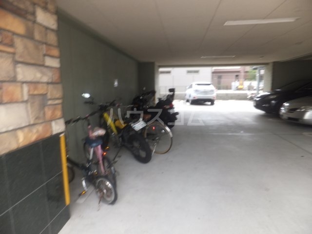 25/30 駐車場