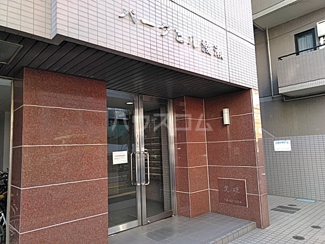 25/30 エントランス
