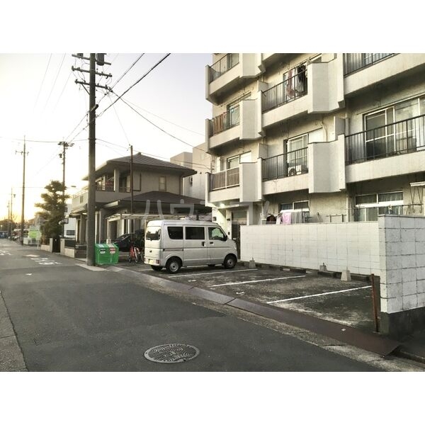 4/13 駐車場