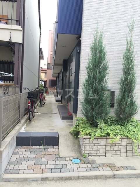 22/29 エントランス