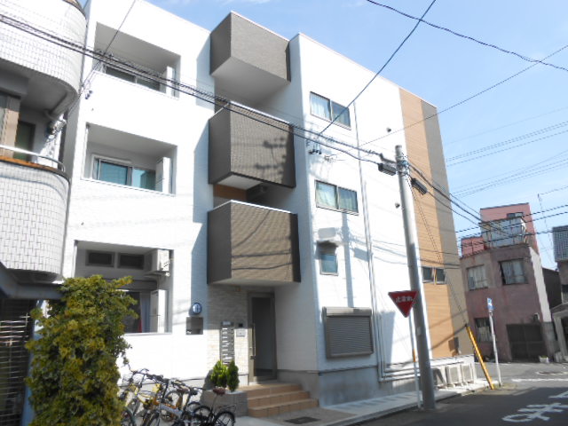 20/26 エントランス