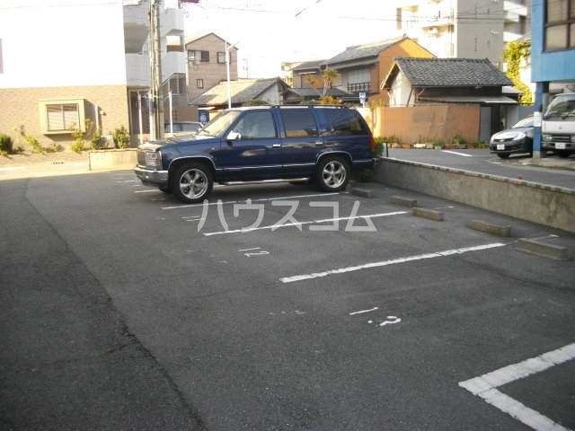 22/26 駐車場