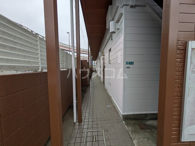 28/30 エントランス