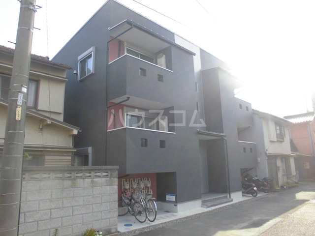 19/25 エントランス