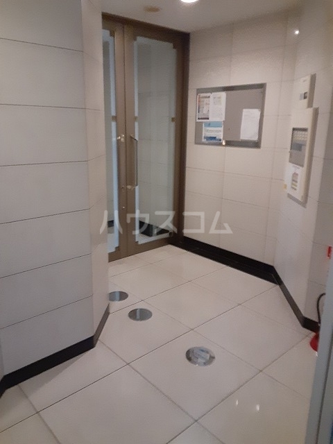 2/5 エントランス