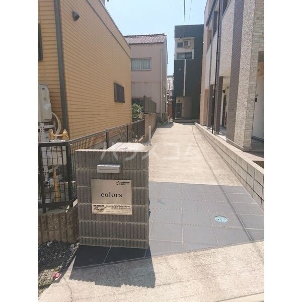 15/21 エントランス