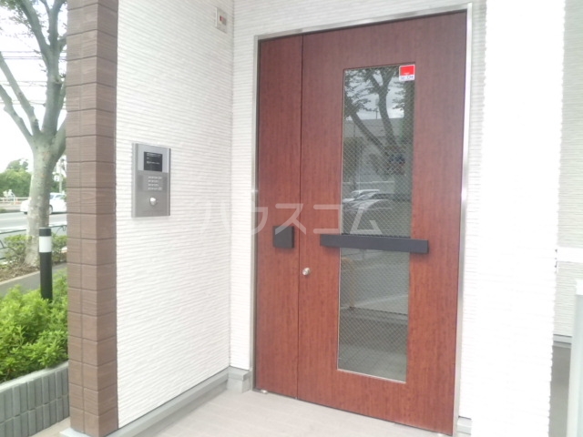 22/30 エントランス