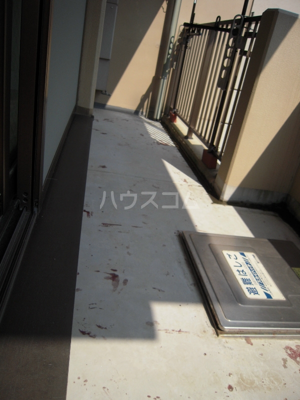 13/14 バルコニー