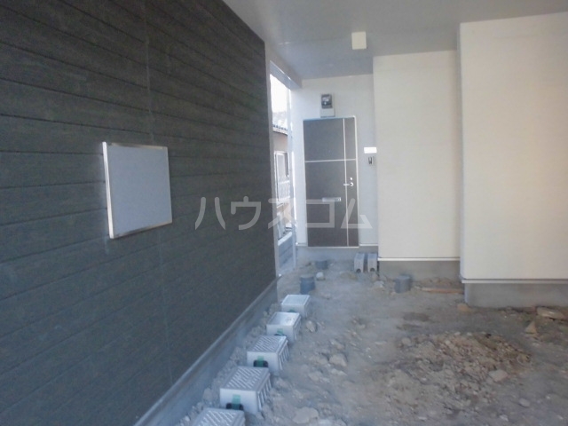 19/23 エントランス