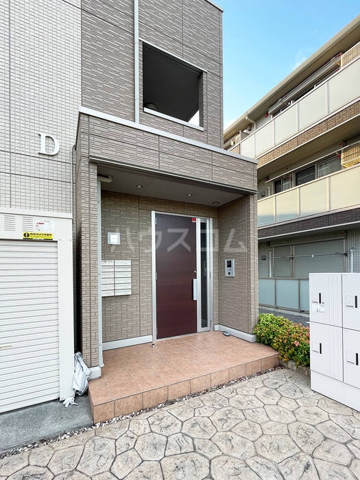 17/27 エントランス