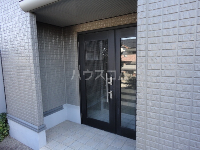 23/24 エントランス