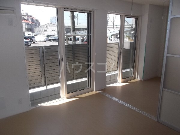 3/7 エントランス