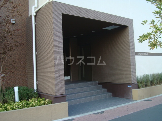 18/29 エントランス