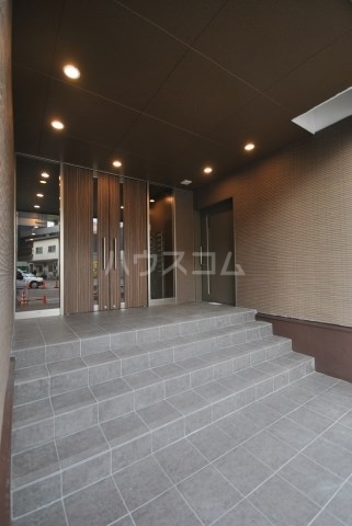 19/29 エントランス