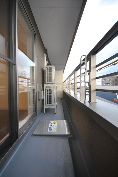 13/30 バルコニー