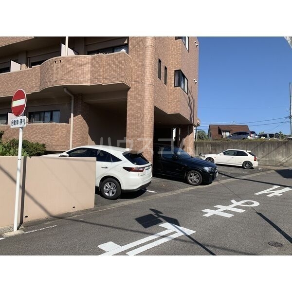 19/24 駐車場