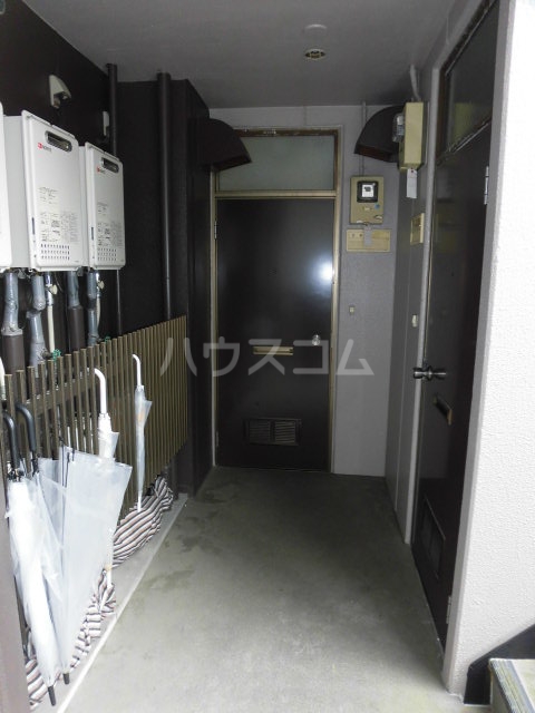 16/22 エントランス