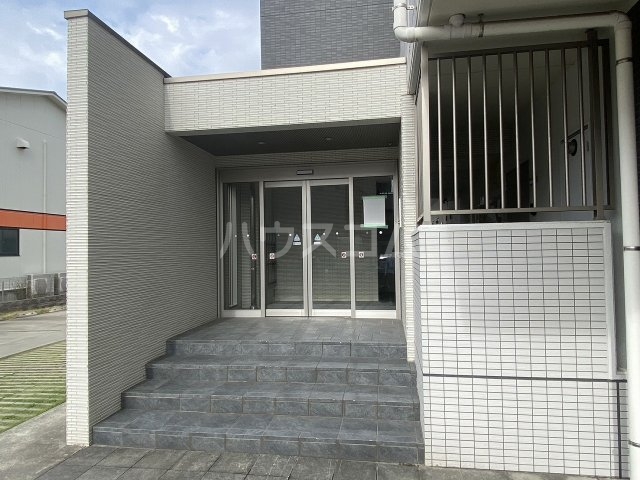 21/29 エントランス