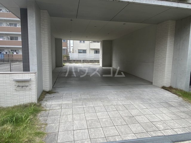 22/29 エントランス