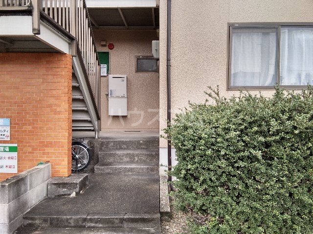 17/25 エントランス