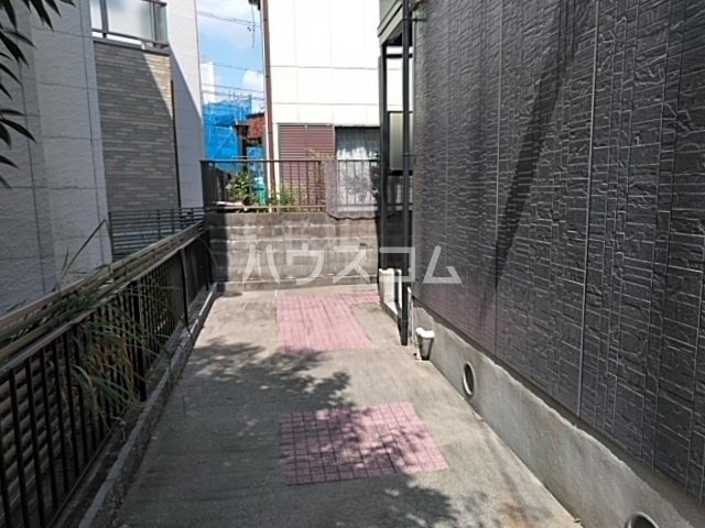 17/25 エントランス