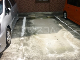 20/29 駐車場
