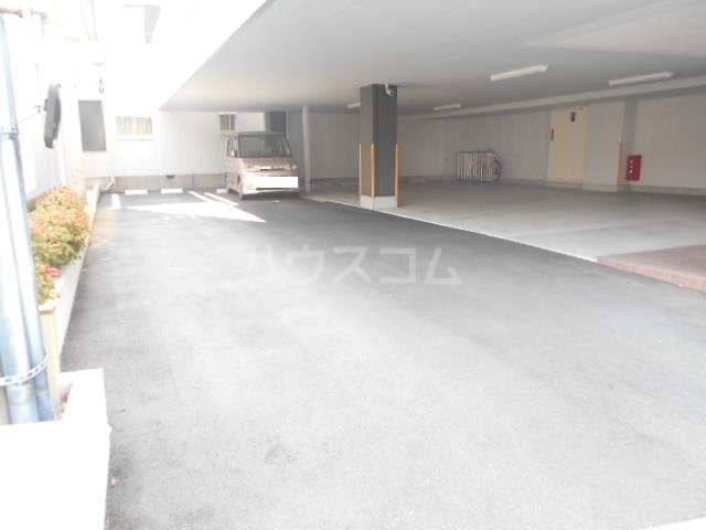 21/30 駐車場