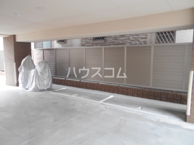 20/27 駐車場