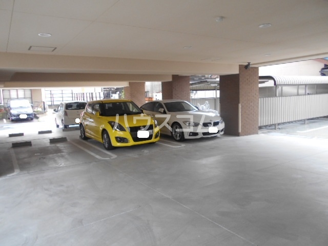 21/27 駐車場
