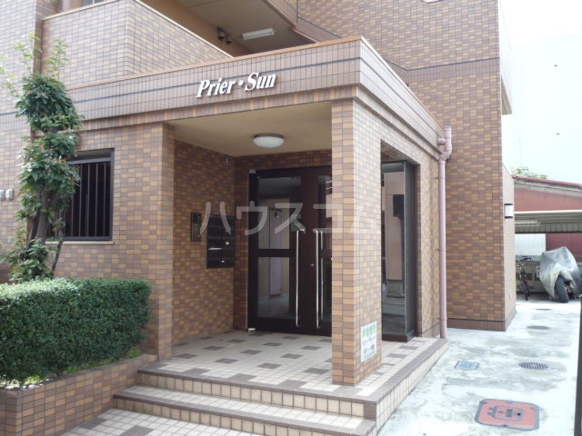 22/30 エントランス