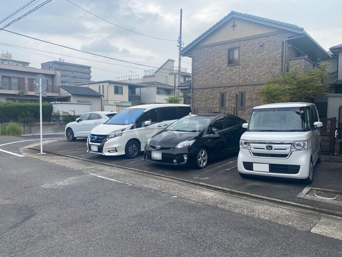 18/19 駐車場
