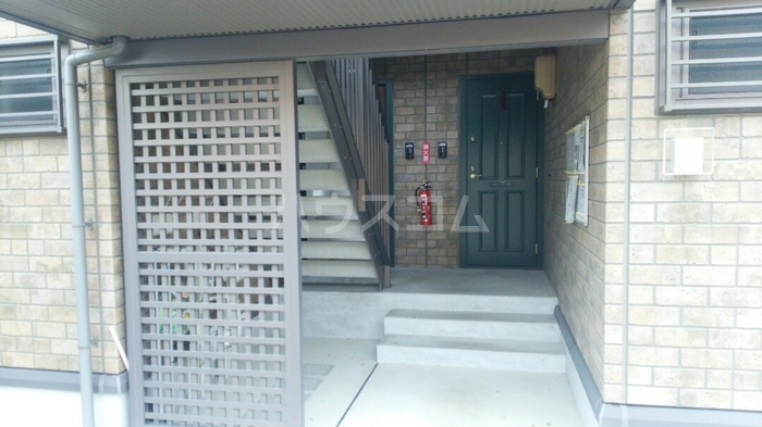 22/23 エントランス