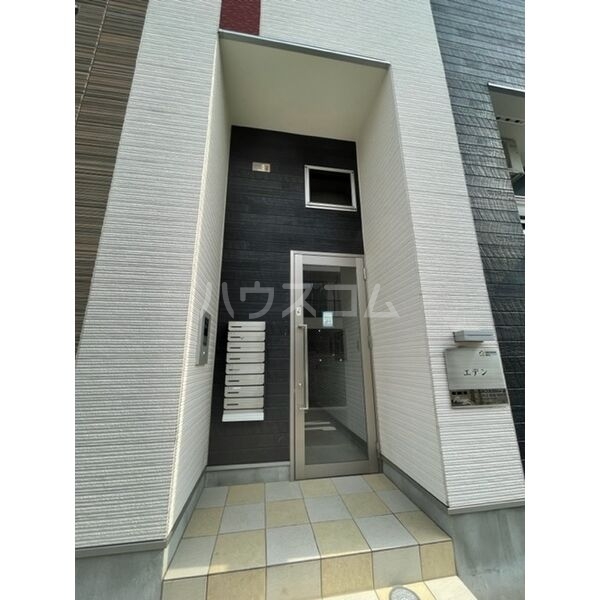 21/29 エントランス